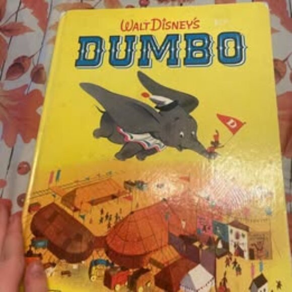Walt Disney Other - vintage dumbo golden book